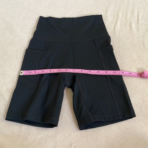 Black XS Offline Goals Aerie Bike Shorts - Picture 3 of 6